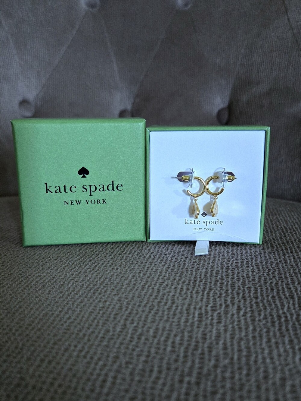 Kate Spade♠️ Gold💛 "Everyday Spade" Huggie🤗 Hoop Earrings - NIB - Picture 3 of 16